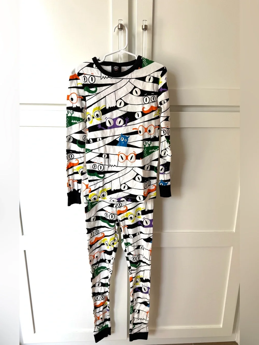 NWT-Glow in the Dark-Children’s Halloween Pajamas-Size 8